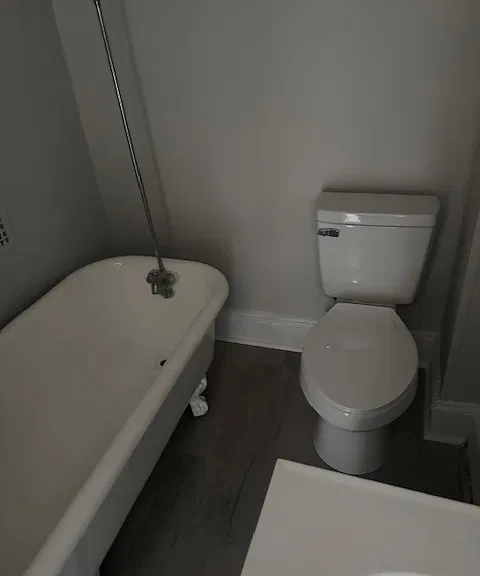 918 E 17th St #1 — Photo 11