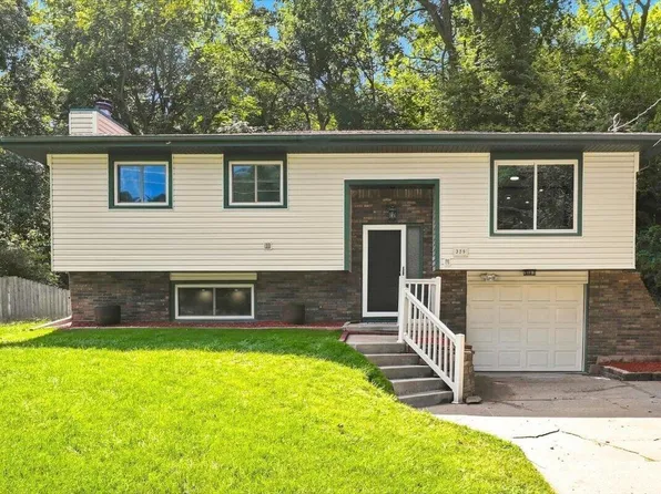 329 Delong Ave, Council Bluffs, IA 51503
