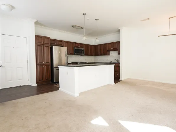 35 W Broad St Unit 212, Stamford, CT 06902