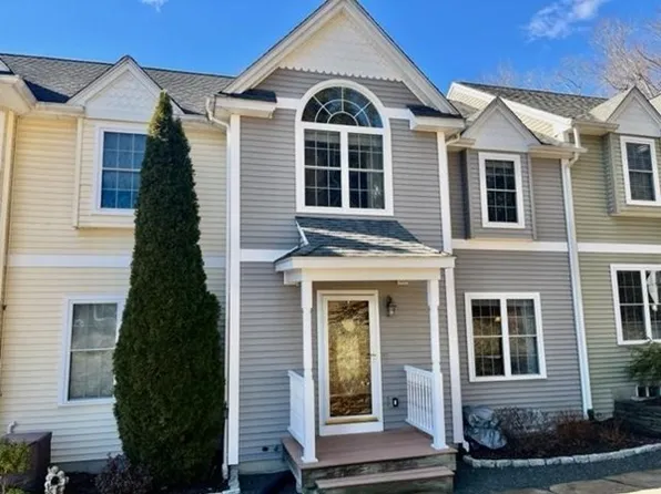 37 W Summit St Unit 2, South Hadley, MA 01075