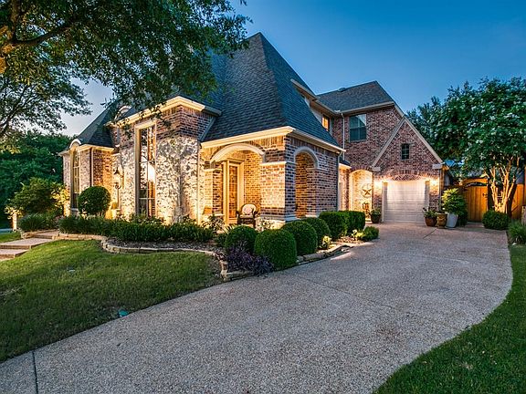2nd image of 1512 Montclair Cir