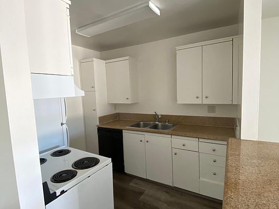 5th image of 23135 Madison St APT 205