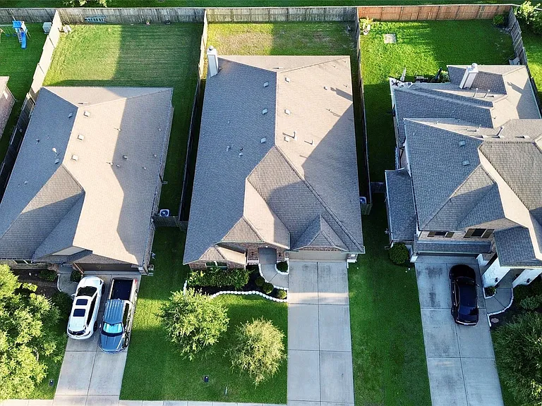 6515 Sterling Shores Ln — Photo 2