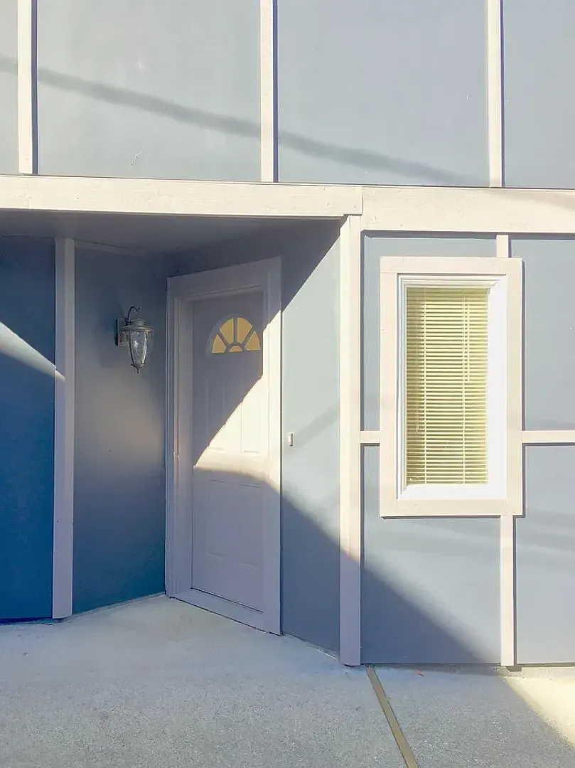 Spacious 3-Bed Townhome with Private Yard & Garage — Photo 3