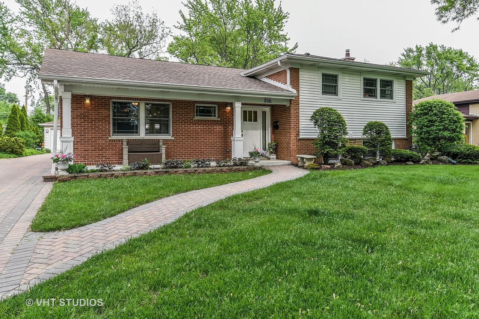 206 Heather Ln photo 1