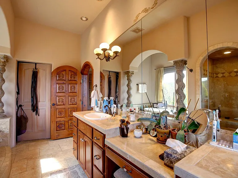 1016A Calle Dorthia — Photo 18