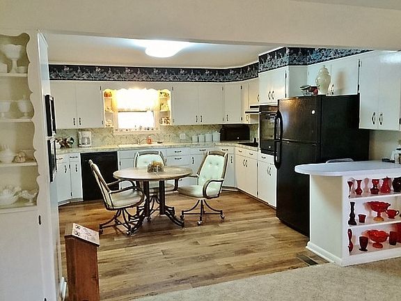 5th image of 1008 SE 5th St