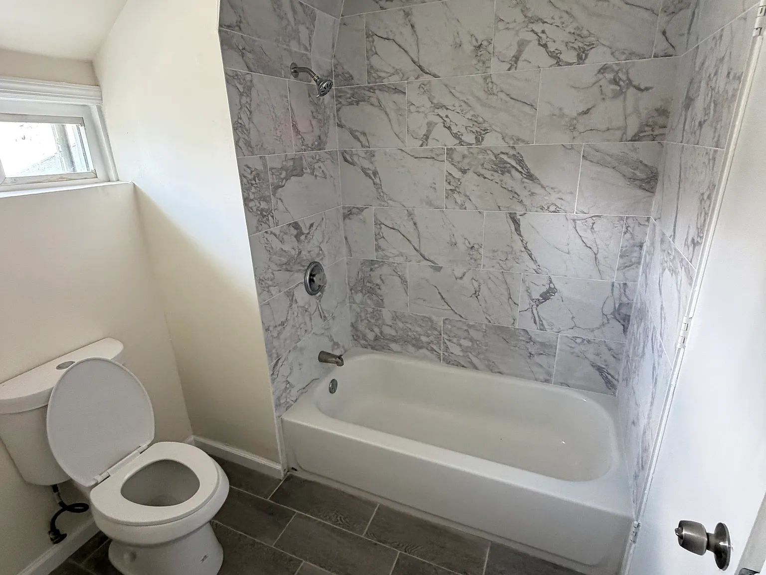3 bed, $2,200 — Photo 4
