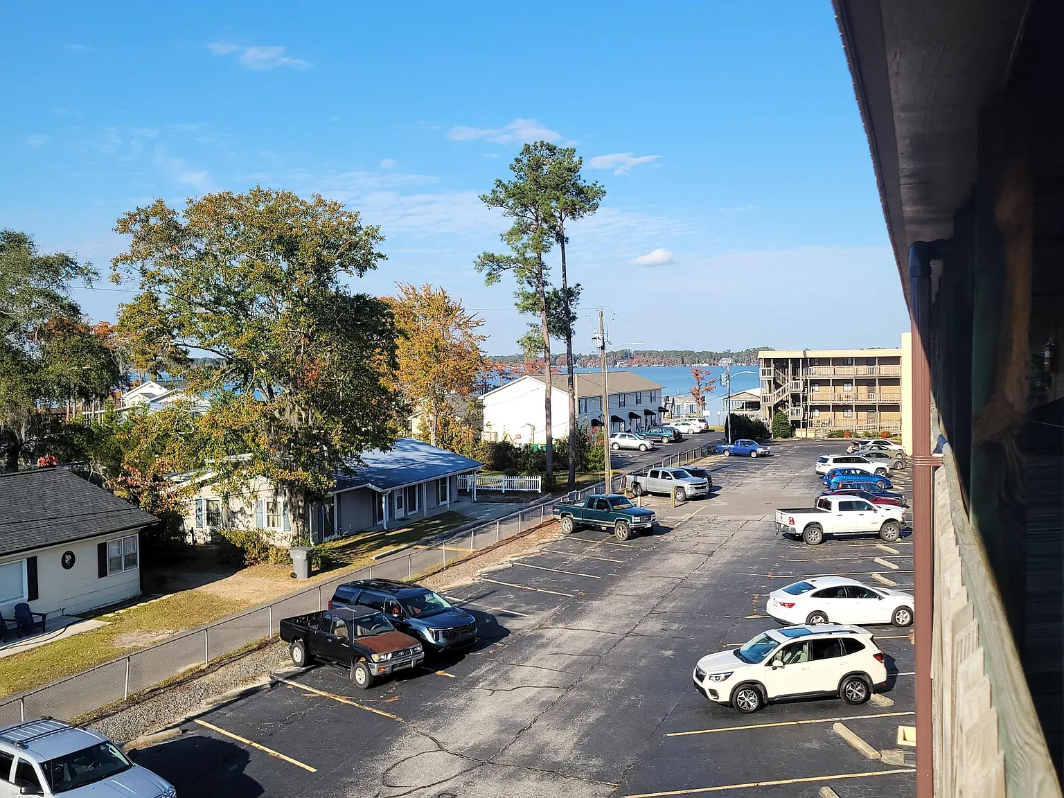 2 bed, 2.0 bath, 912 sqft, $1,300 — Photo 4