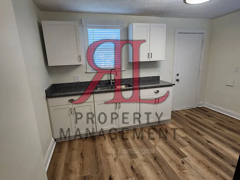 663 Ann St — Photo 12