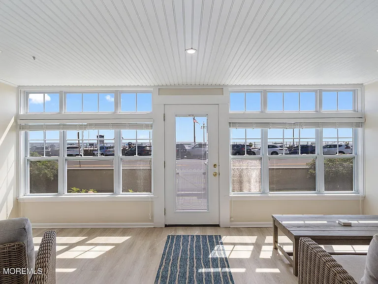 305 Ocean Ave — Photo 7
