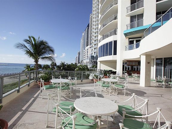 4th image of 17375 Collins Ave #2103