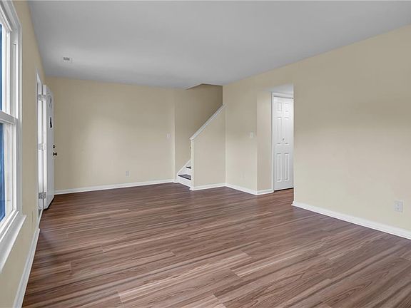 4th image of 3060 Blitz Ct