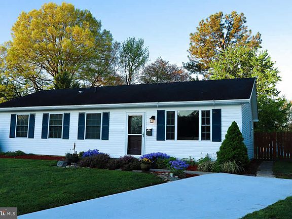 2nd image of 2501 Burlwood Ct