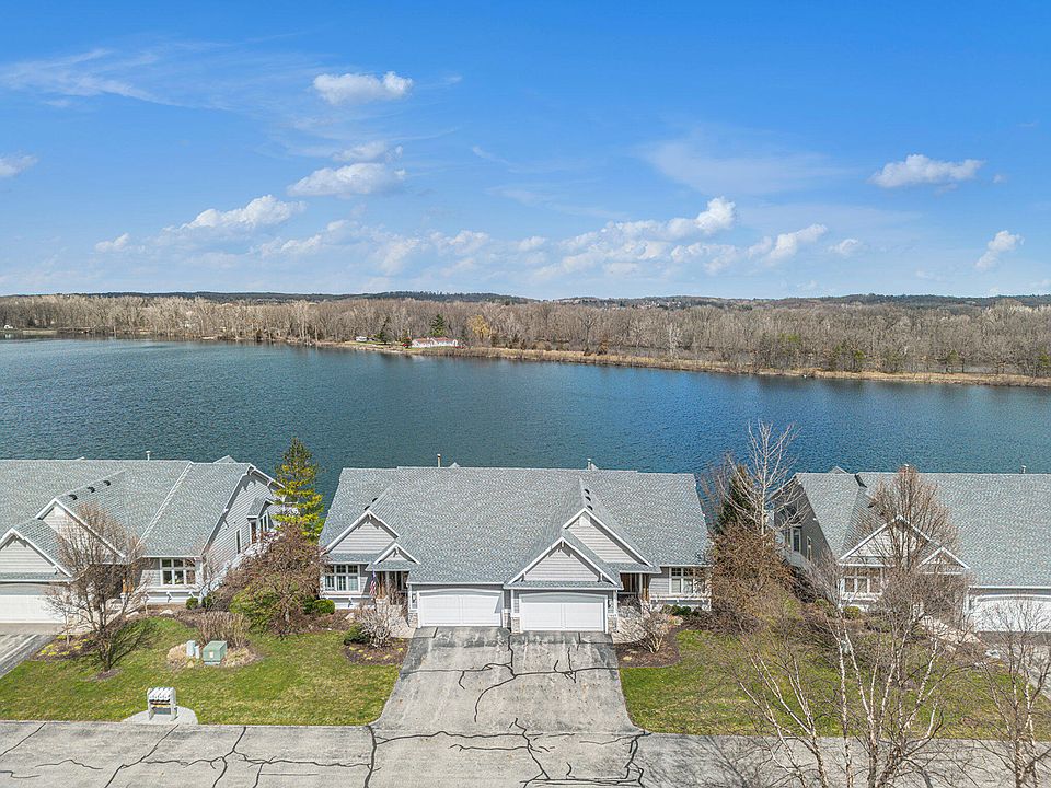 1st image of 3889 Crystal Waters Ln NE