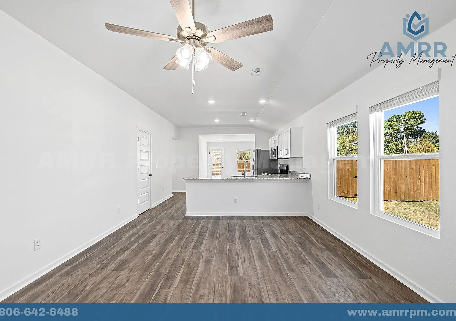 Spacious 4-Bedroom Family Home Awaits in Decatur — Photo 2