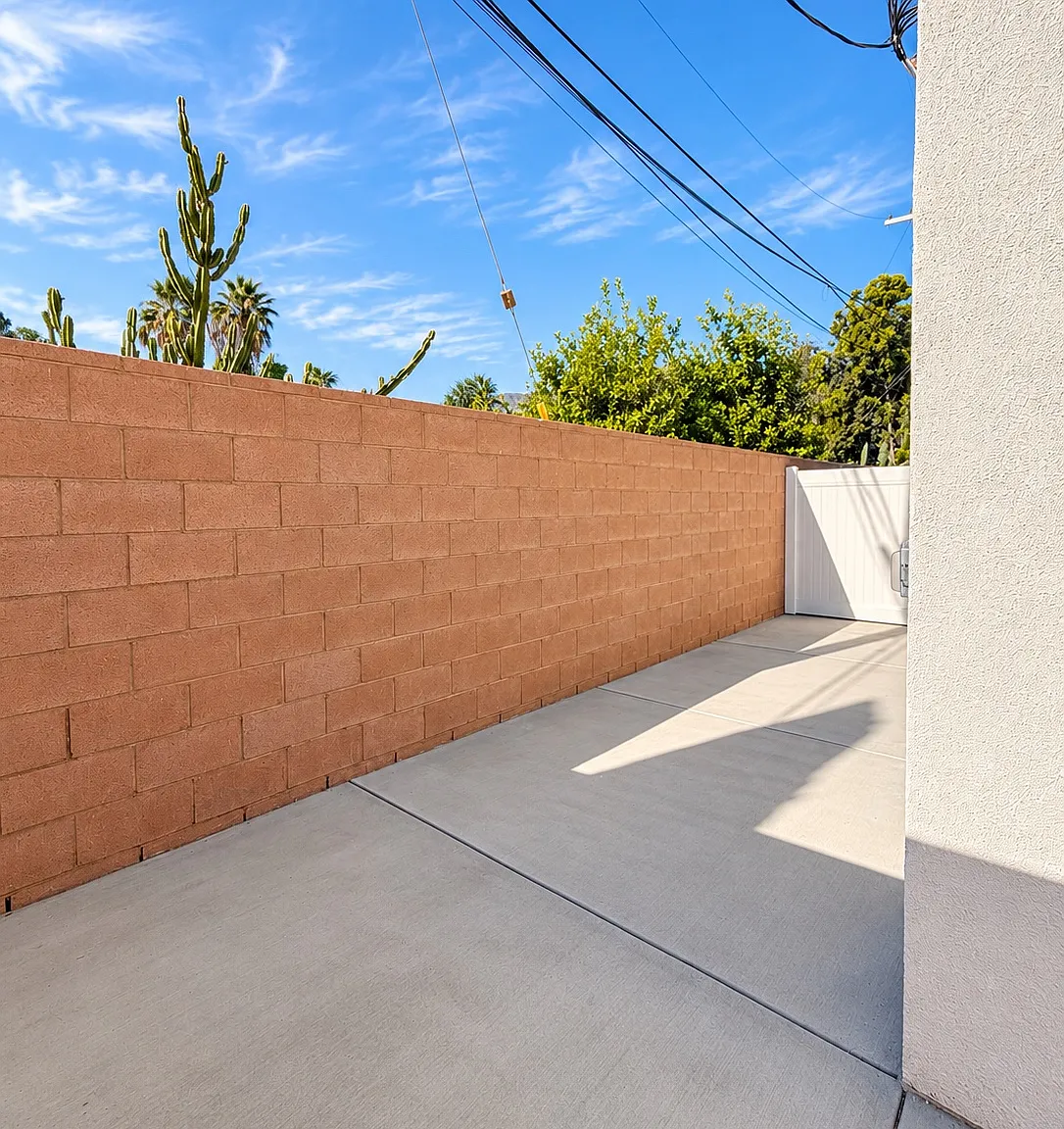2 bed, 2.5 bath, 1200 sqft, $3,500 — Photo 2