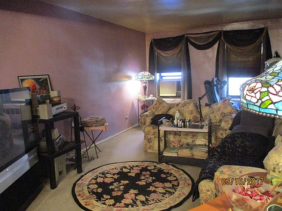 3rd image of 2525 W 2nd St APT 4A