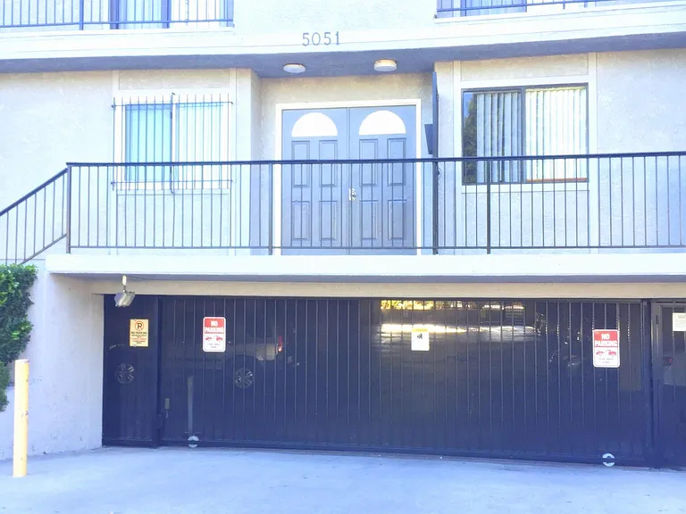 5051 Whitsett Ave #2122 — Photo 15