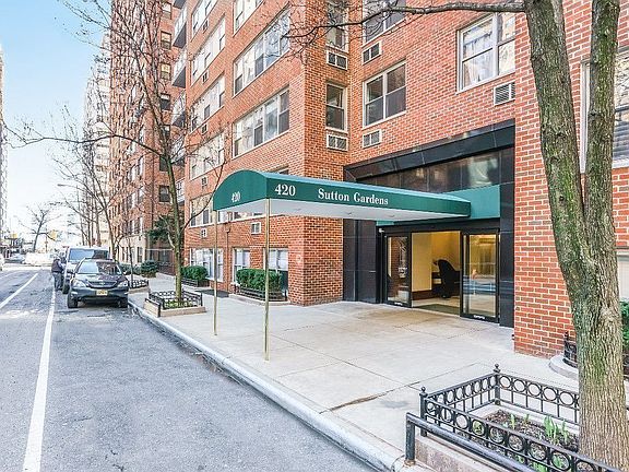 2nd image of 420 E 55th St APT 7G