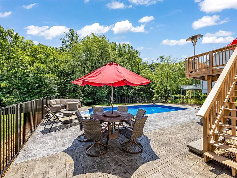 26 Kirby Ln — Photo 42