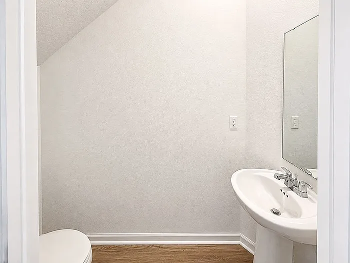 8664 Elmo Rd — Photo 9