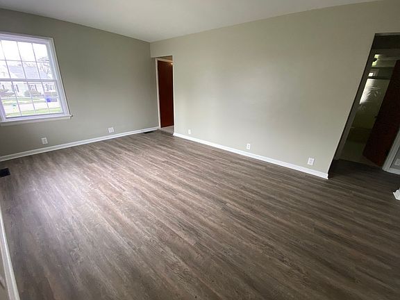 3rd image of 67 Thorpe Dr