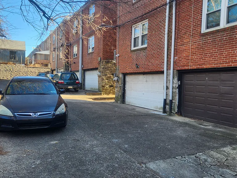 5967 Woodcrest Ave #A — Photo 7