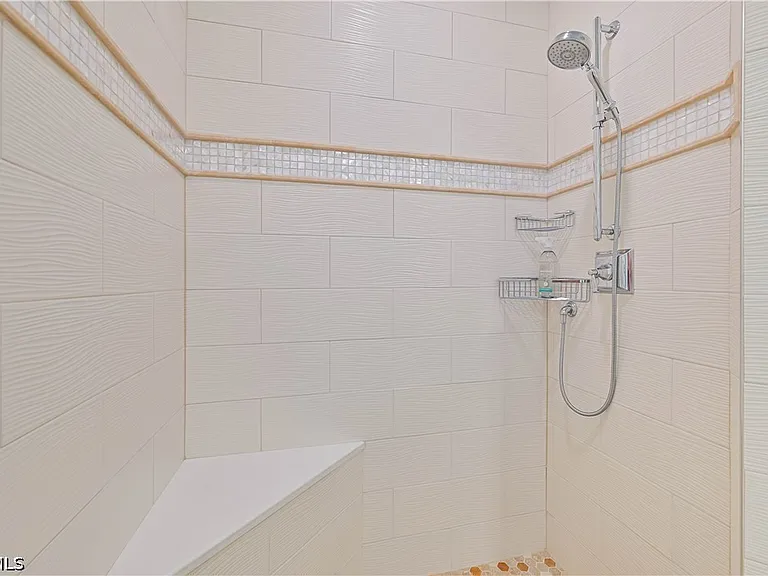 5000 Royal Shores Dr #101 — Photo 25