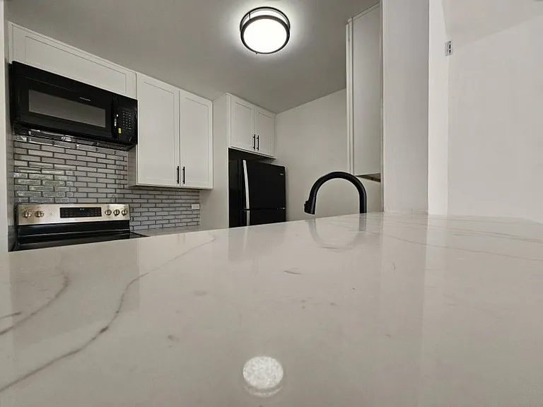2281 S Vaughn Way #209A — Photo 8