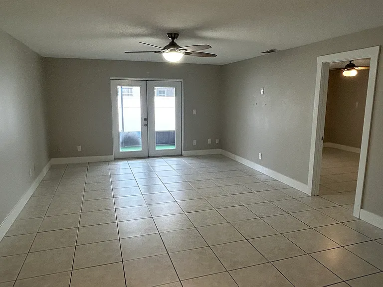208 Atlas Ln #1 — Photo 4