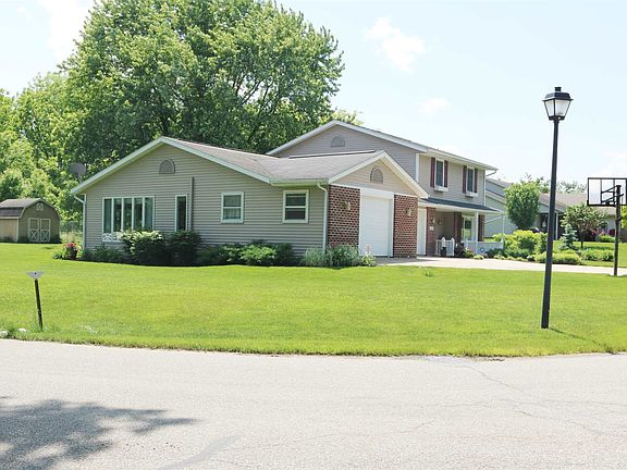3rd image of 755 W Dogwood Dr