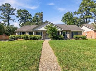 5814 Old Lodge Dr, Houston, TX 77066