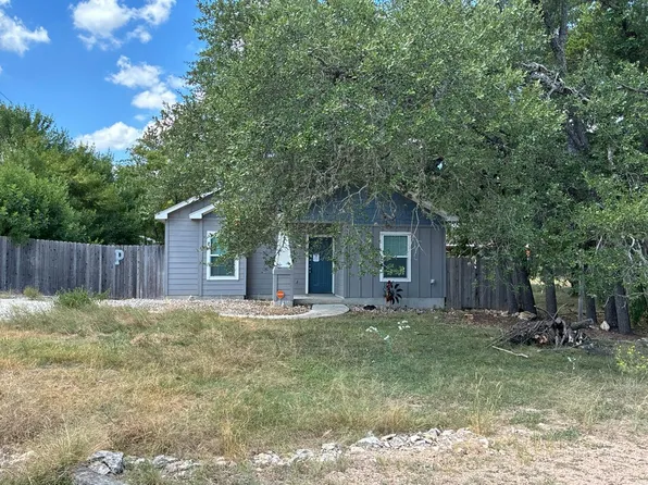 535 Paradise Dr, Canyon Lake, TX 78133