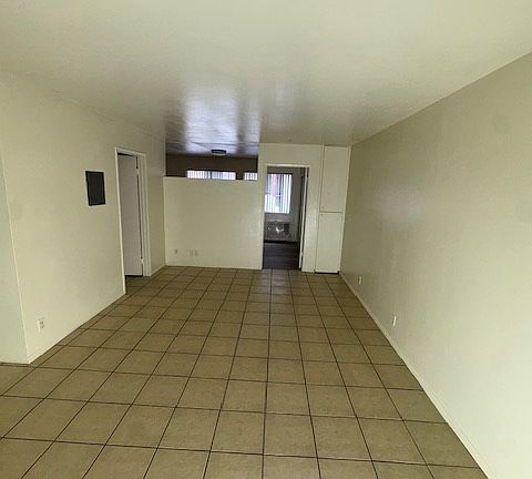 3rd image of 13750 Vanowen St APT 14