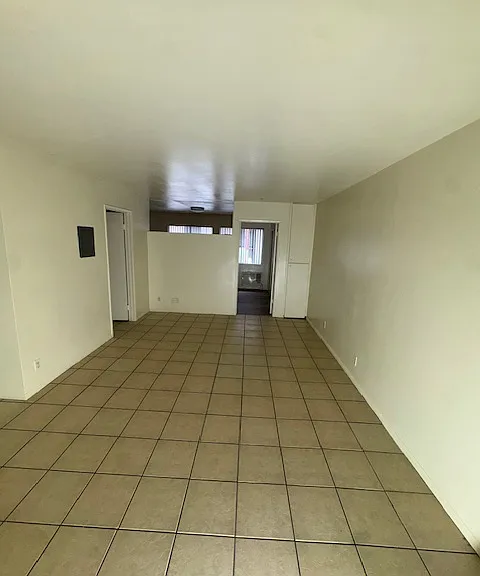 13750 Vanowen St #14 — Photo 3