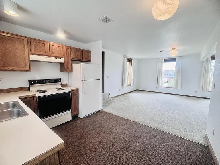 219 Vawter St #A — Photo 6