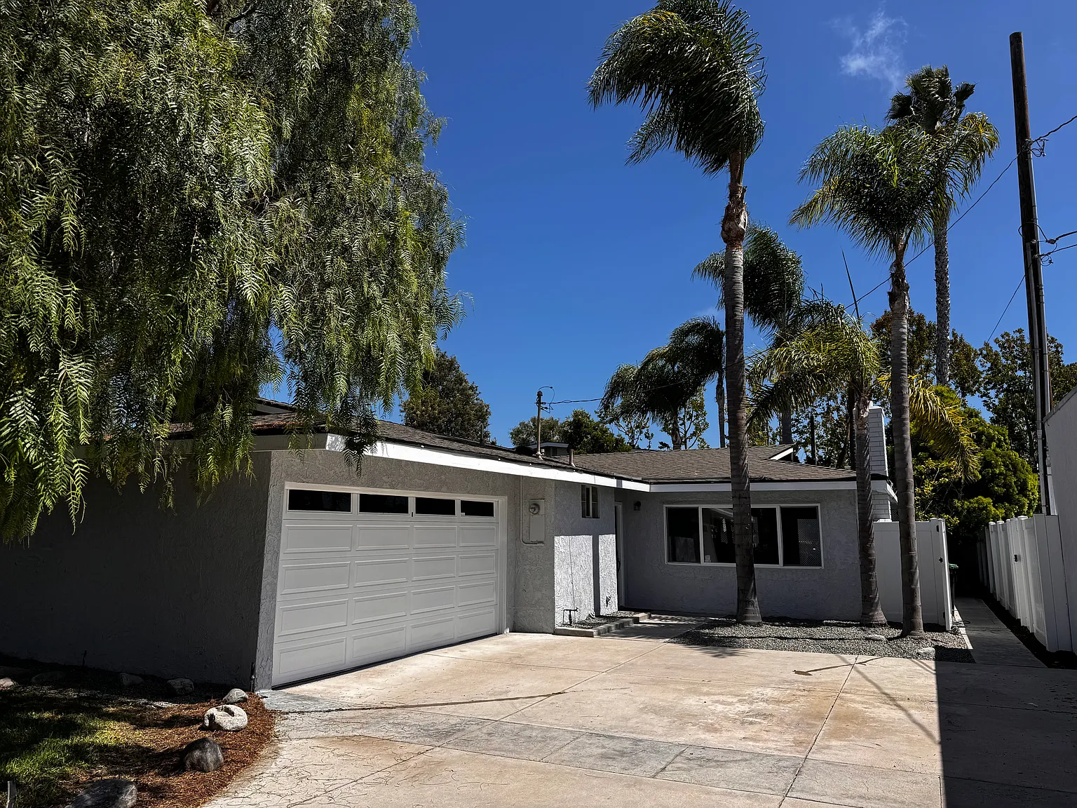 3 bed, 1203 sqft, $5,900 — Photo 1