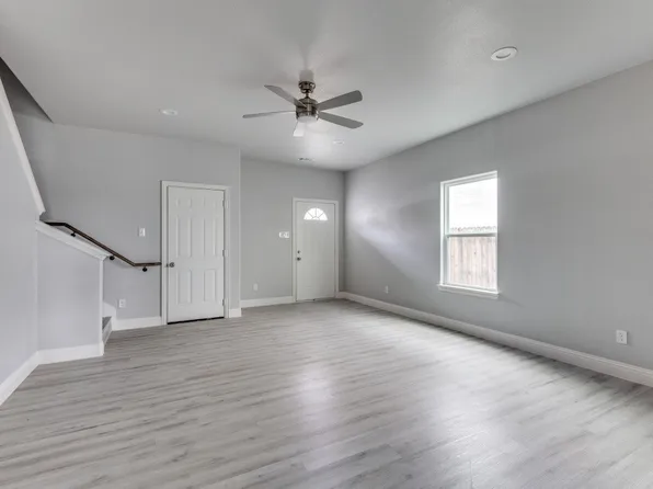 5905 S Hampshire Blvd, Fort Worth, TX 76112
