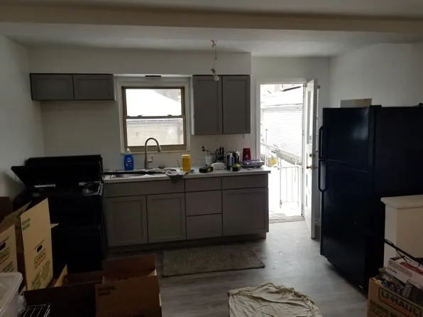 806 Doolittle St, Carnegie, PA 15106