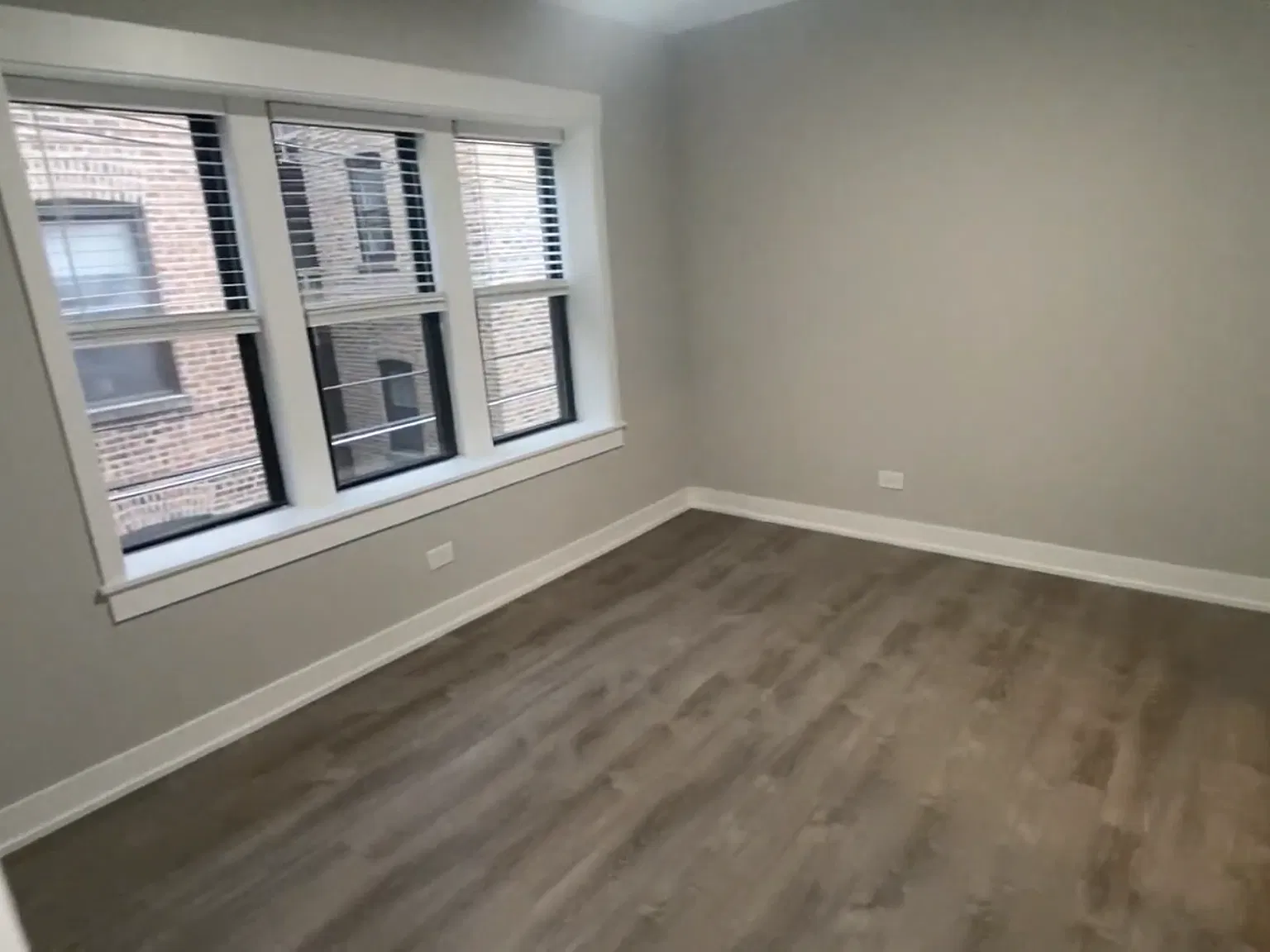 6523 N Newgard Ave — Photo 2