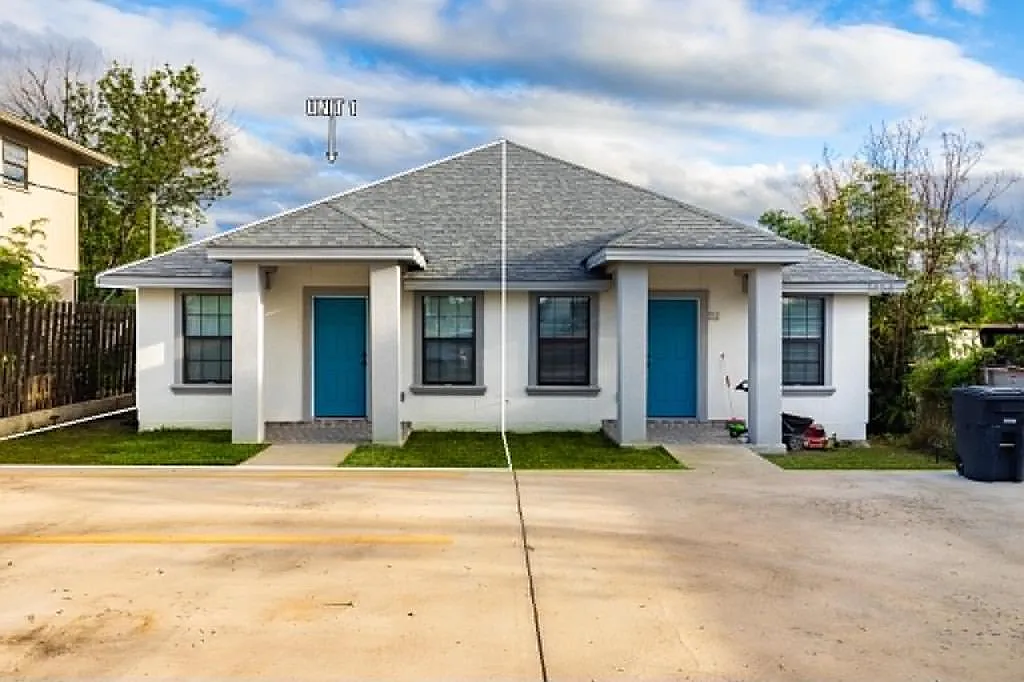 Building Photo - 1454 E Garrison St