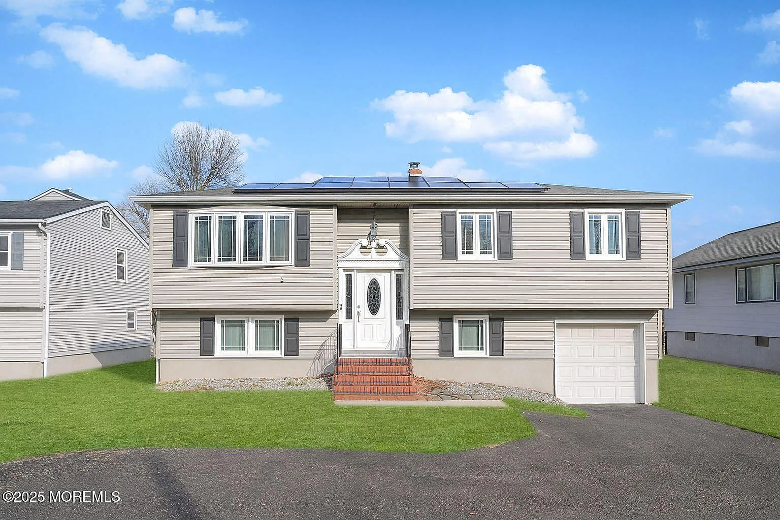 546 Princeton Avenue photo 1