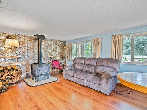 4th image of 12603 NE 20th Ave