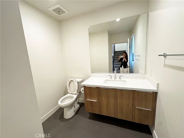 501 N Santa Anita Ave #D — Photo 15