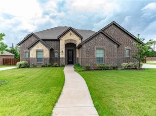 329 Susan Way, Red Oak, TX 75154