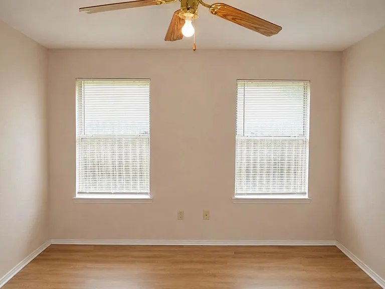 3006 Gus Dr — Photo 13