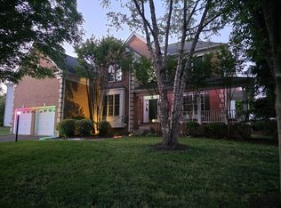 22824 Queensbridge Dr, Ashburn, VA 20148