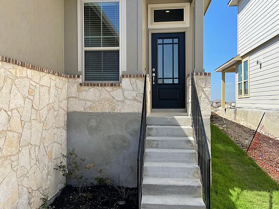 Steps leading up to front door, not handicap accessible