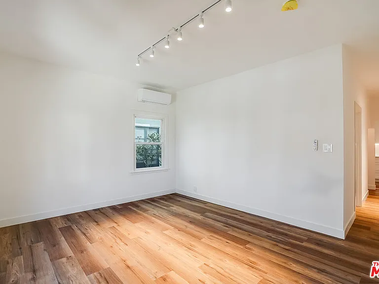 151 N Swall Dr #4 — Photo 4